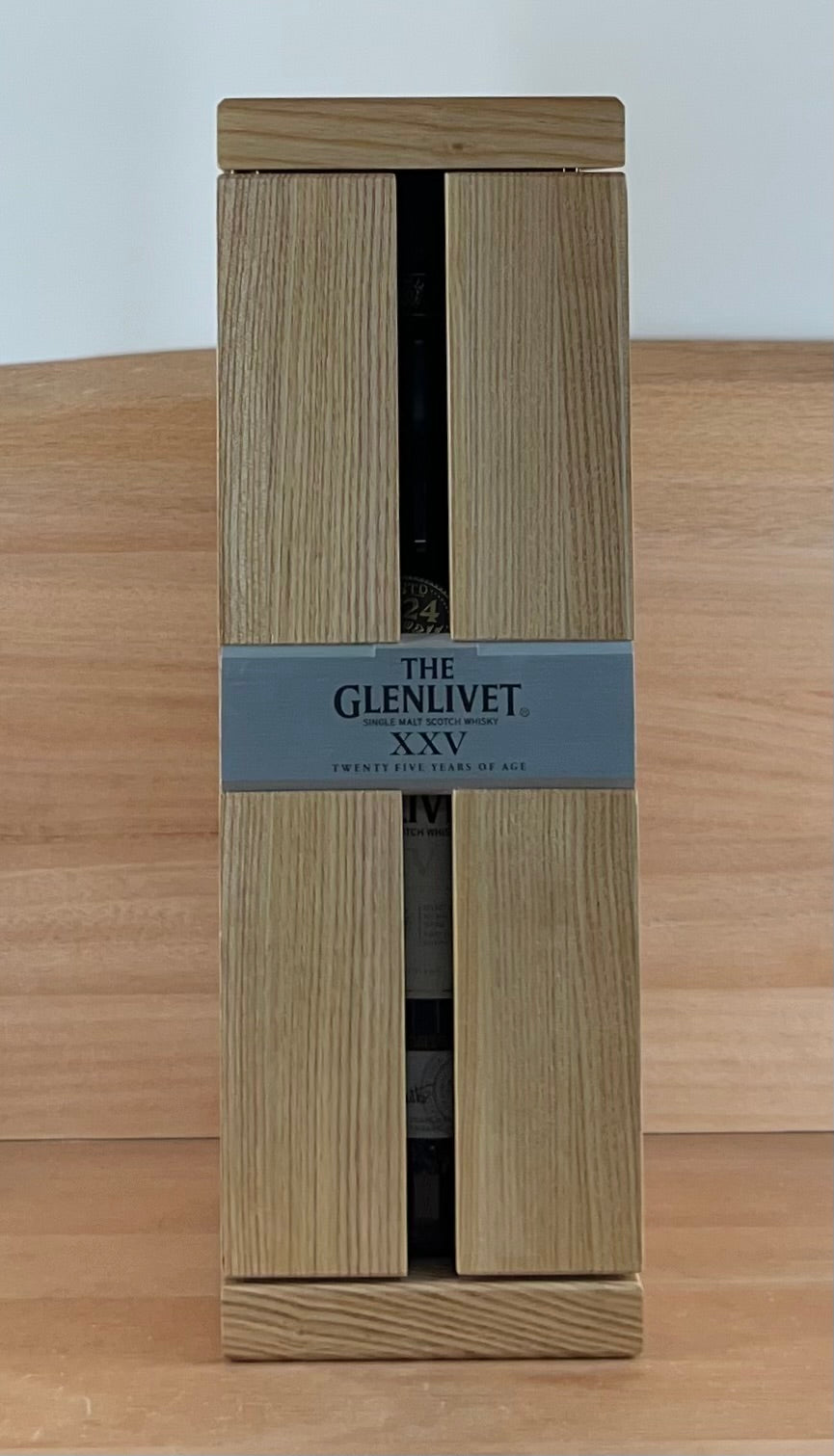 Glenlivet 25 yo Single Malt Scotch Whisky (Old bottling)